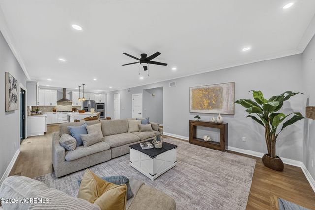 284 Middle Road, Holmdel, NJ 07733