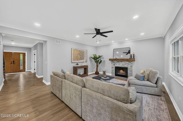 284 Middle Road, Holmdel, NJ 07733