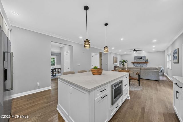 284 Middle Road, Holmdel, NJ 07733
