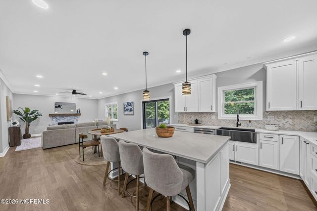 284 Middle Road, Holmdel, NJ 07733