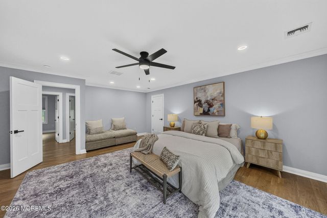 284 Middle Road, Holmdel, NJ 07733