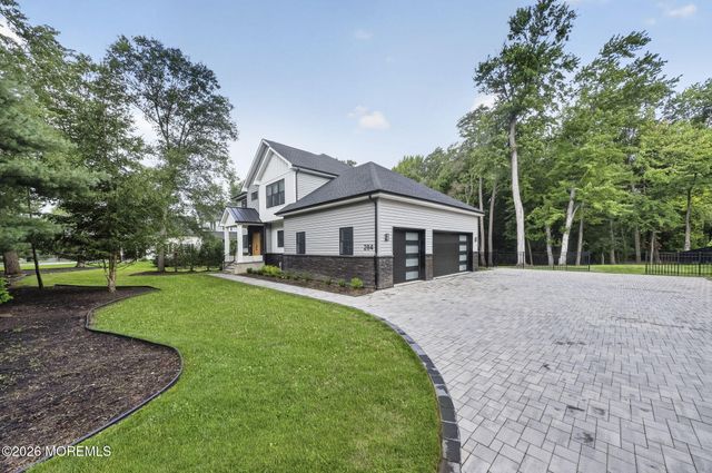 284 Middle Road, Holmdel, NJ 07733