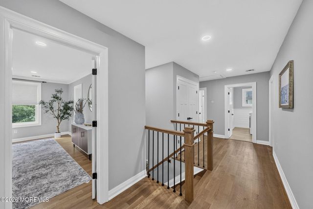 284 Middle Road, Holmdel, NJ 07733