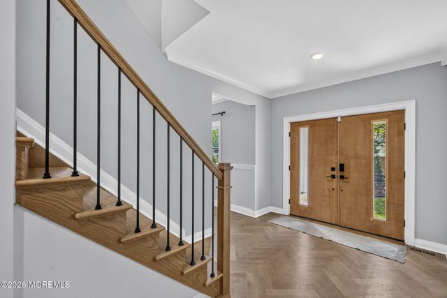 284 Middle Road, Holmdel, NJ 07733