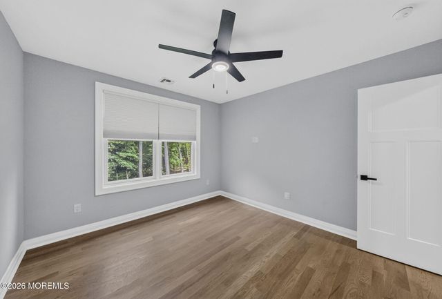 284 Middle Road, Holmdel, NJ 07733