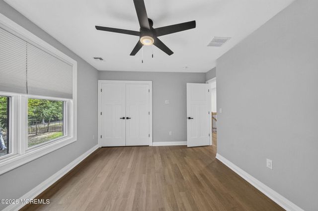 284 Middle Road, Holmdel, NJ 07733