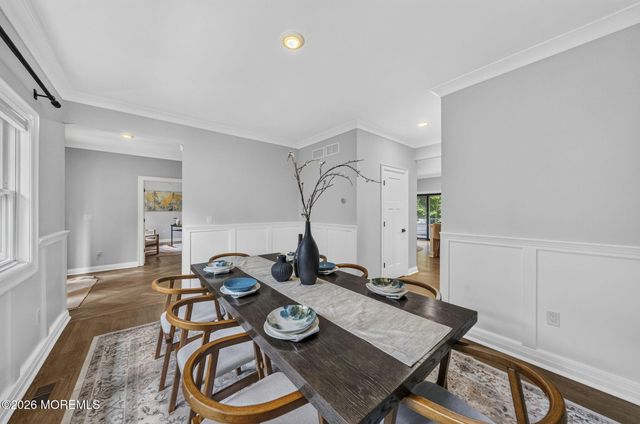 284 Middle Road, Holmdel, NJ 07733