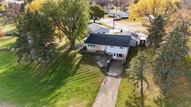 405 7th Street NE, Fulda, MN 56131