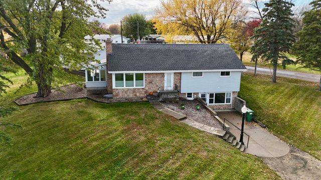 405 7th Street NE, Fulda, MN 56131