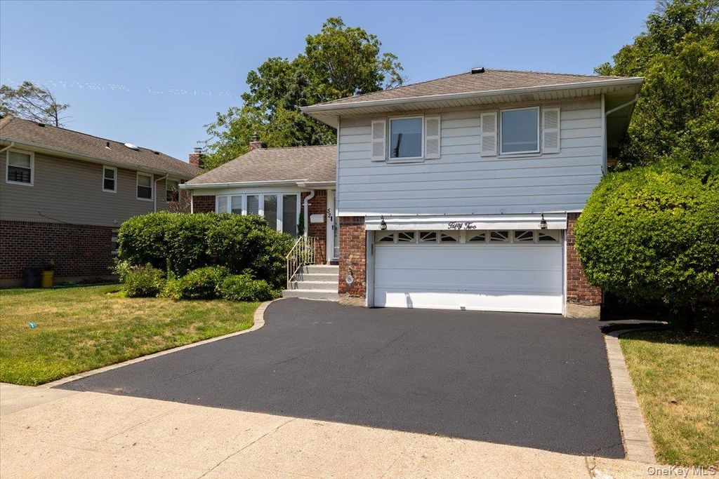 52 blanche, Plainview, NY 11803 — exterior
