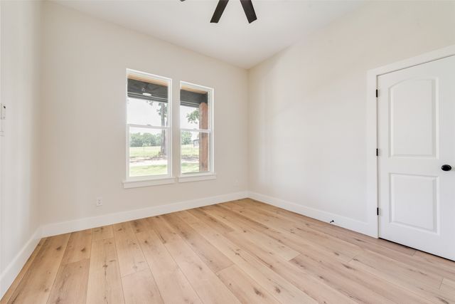 17404 County Road 479, Lindale, TX 75771