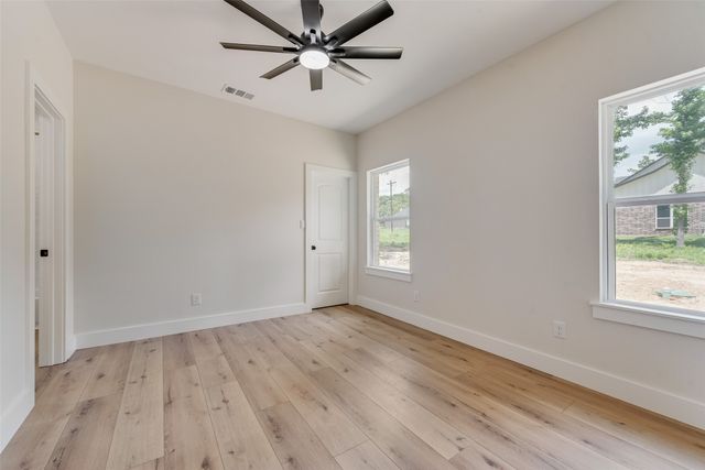 17404 County Road 479, Lindale, TX 75771