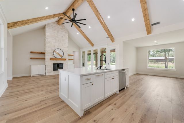 17404 County Road 479, Lindale, TX 75771