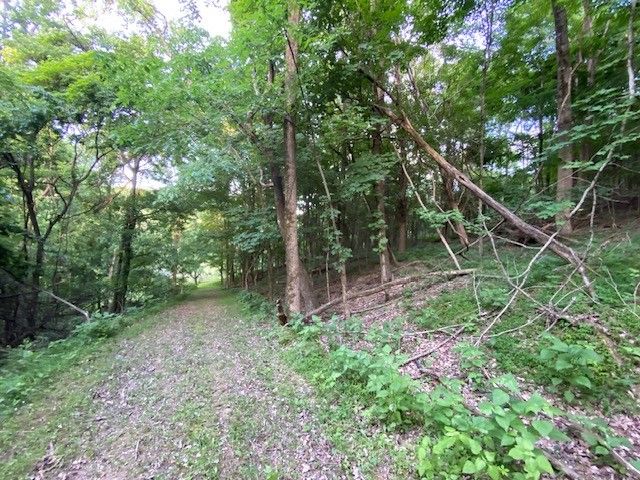 250 Hurt Rd, Hendersonville, TN 37075