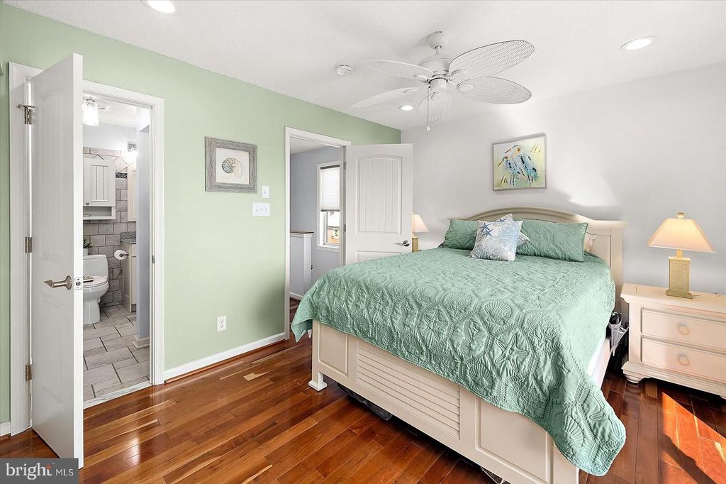Image 17 of property listing at 722 ANCHOR CHAIN RD #18B, Ocean City, MD 21842