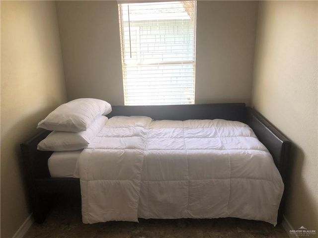 1219 N Keralum Avenue, Mission, TX 78572