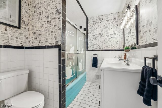 80 Easton Ave, Spotswood Boro, NJ 08884