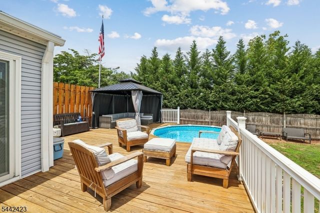 80 Easton Ave, Spotswood Boro, NJ 08884