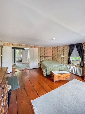 1 Mast Road, Lee, NH 03861