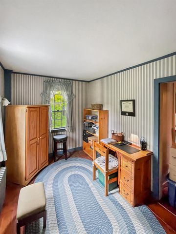 1 Mast Road, Lee, NH 03861