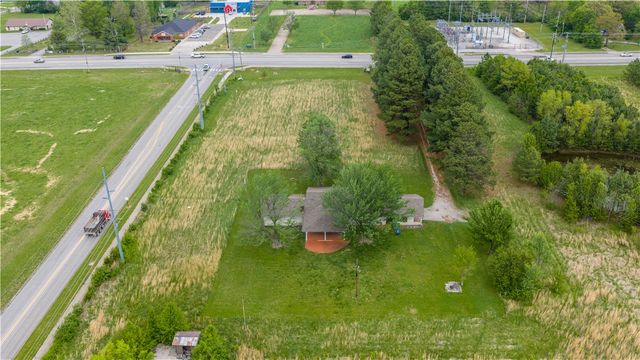 4847 W Wedington Drive, Fayetteville, AR 72704
