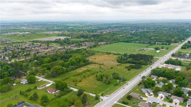 4847 W Wedington Drive, Fayetteville, AR 72704
