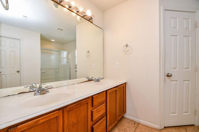 2910 Feather Green Trail, Fresno, TX 77545