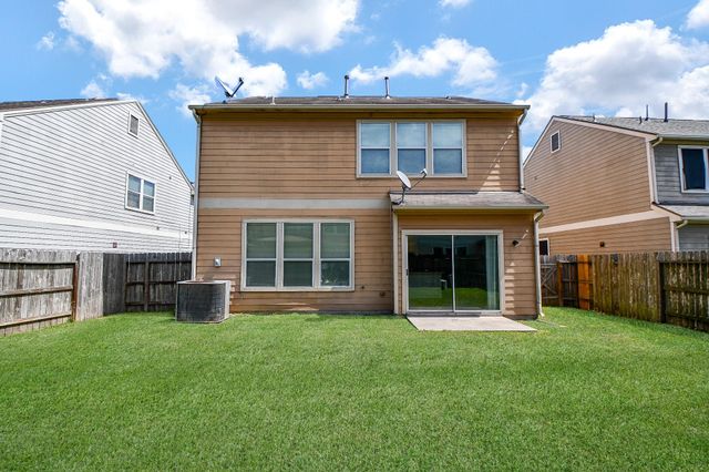 2910 Feather Green Trail, Fresno, TX 77545