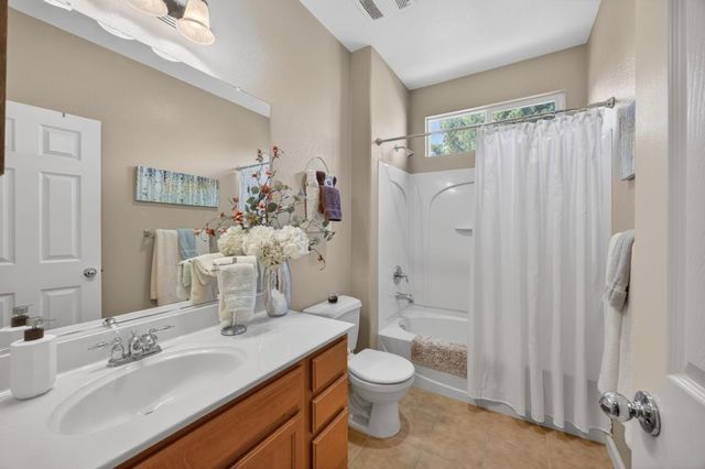 1405 Hudson Cir, Lincoln, CA 95648