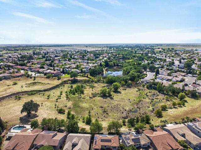 1405 Hudson Cir, Lincoln, CA 95648