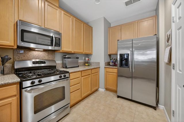 1405 Hudson Cir, Lincoln, CA 95648