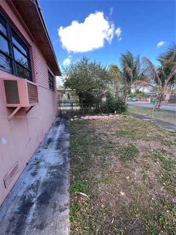 341 Aladdin St, Opa-locka, FL 33054