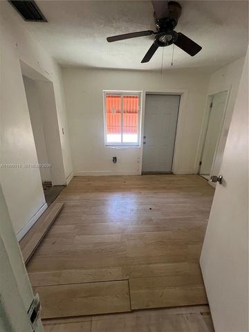 341 Aladdin St, Opa-locka, FL 33054