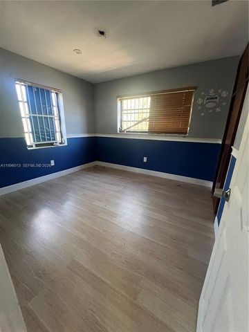 341 Aladdin St, Opa-locka, FL 33054