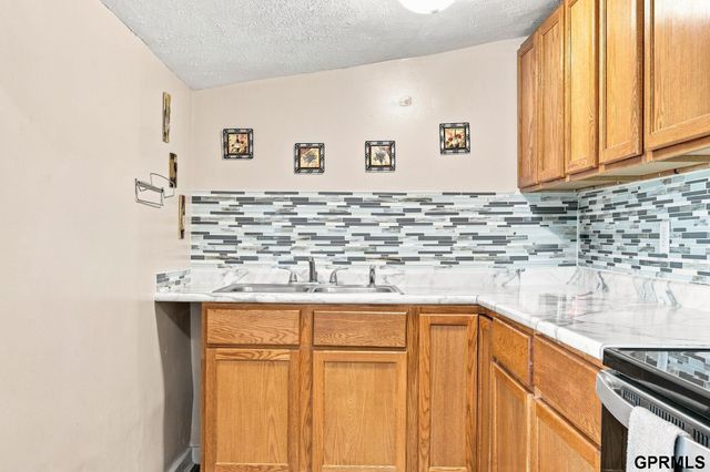 4205 D Street, Omaha, NE 68107