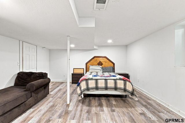 4205 D Street, Omaha, NE 68107