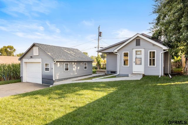4205 D Street, Omaha, NE 68107