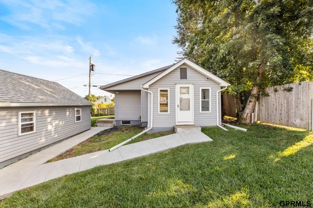 4205 D Street, Omaha, NE 68107