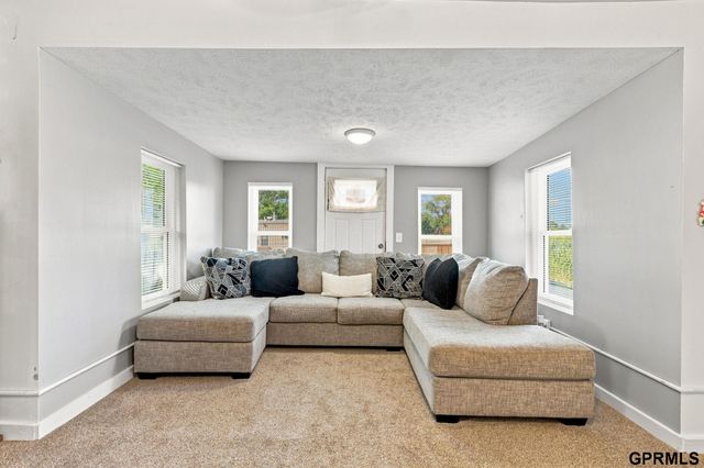 4205 D Street, Omaha, NE 68107