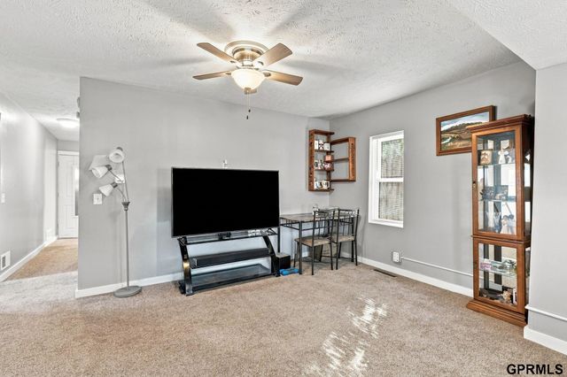 4205 D Street, Omaha, NE 68107