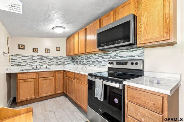 4205 D Street, Omaha, NE 68107