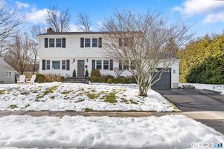 12 Field Crest Road, New Canaan, CT 06840