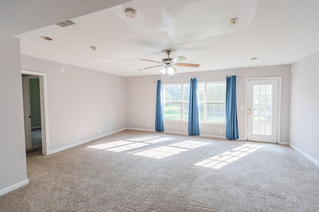 814 Lynn Dr, Goodlettsville, TN 37072
