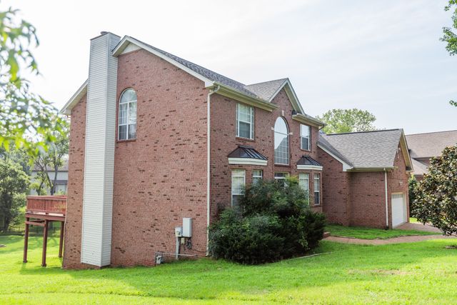 814 Lynn Dr, Goodlettsville, TN 37072