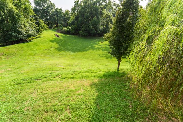 814 Lynn Dr, Goodlettsville, TN 37072