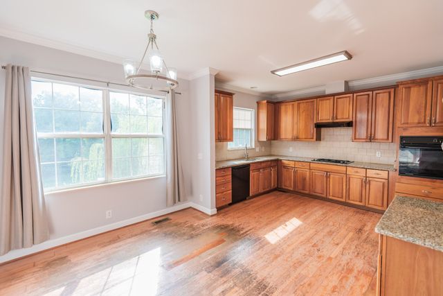 814 Lynn Dr, Goodlettsville, TN 37072