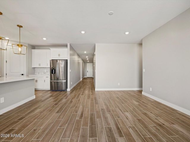 390 W FLATIRON Trail, Apache Junction, AZ 85120