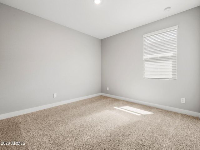 390 W FLATIRON Trail, Apache Junction, AZ 85120