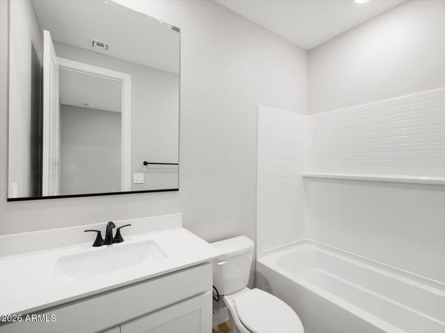 390 W FLATIRON Trail, Apache Junction, AZ 85120