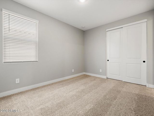 390 W FLATIRON Trail, Apache Junction, AZ 85120